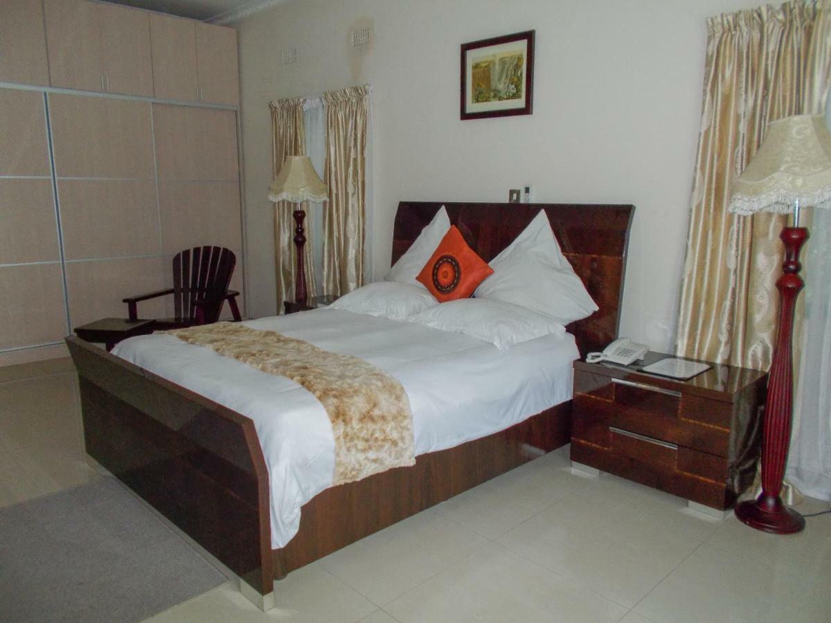 Waterfalls Hotel Lusaka Kültér fotó